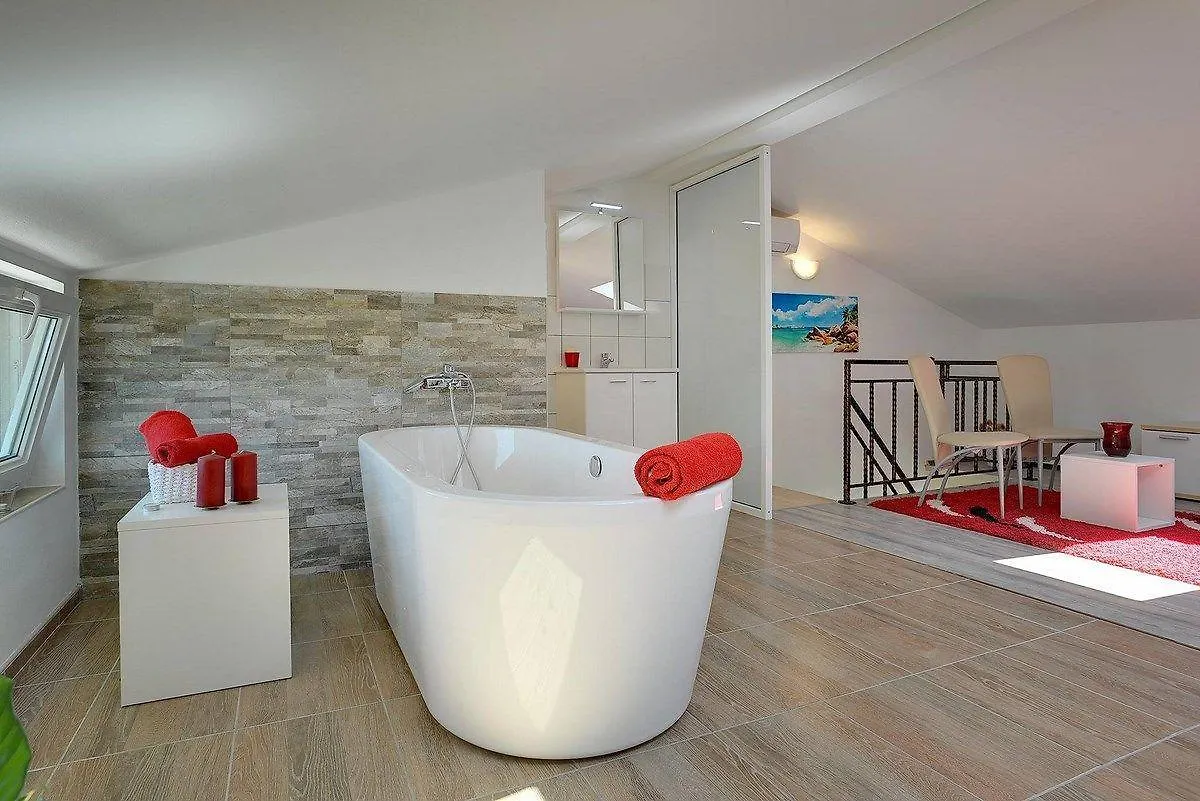 Holiday home Villa Lana Svetvincenat