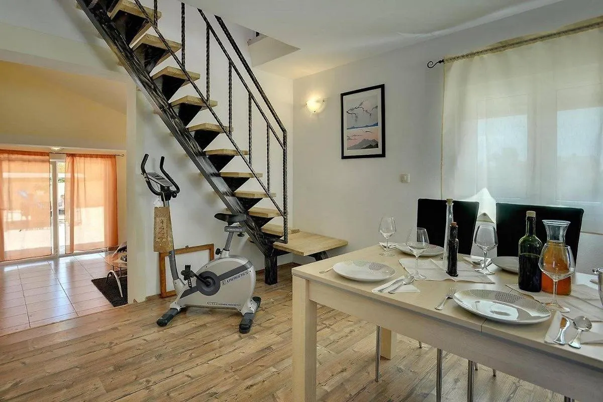 Villa Lana Svetvincenat Holiday home