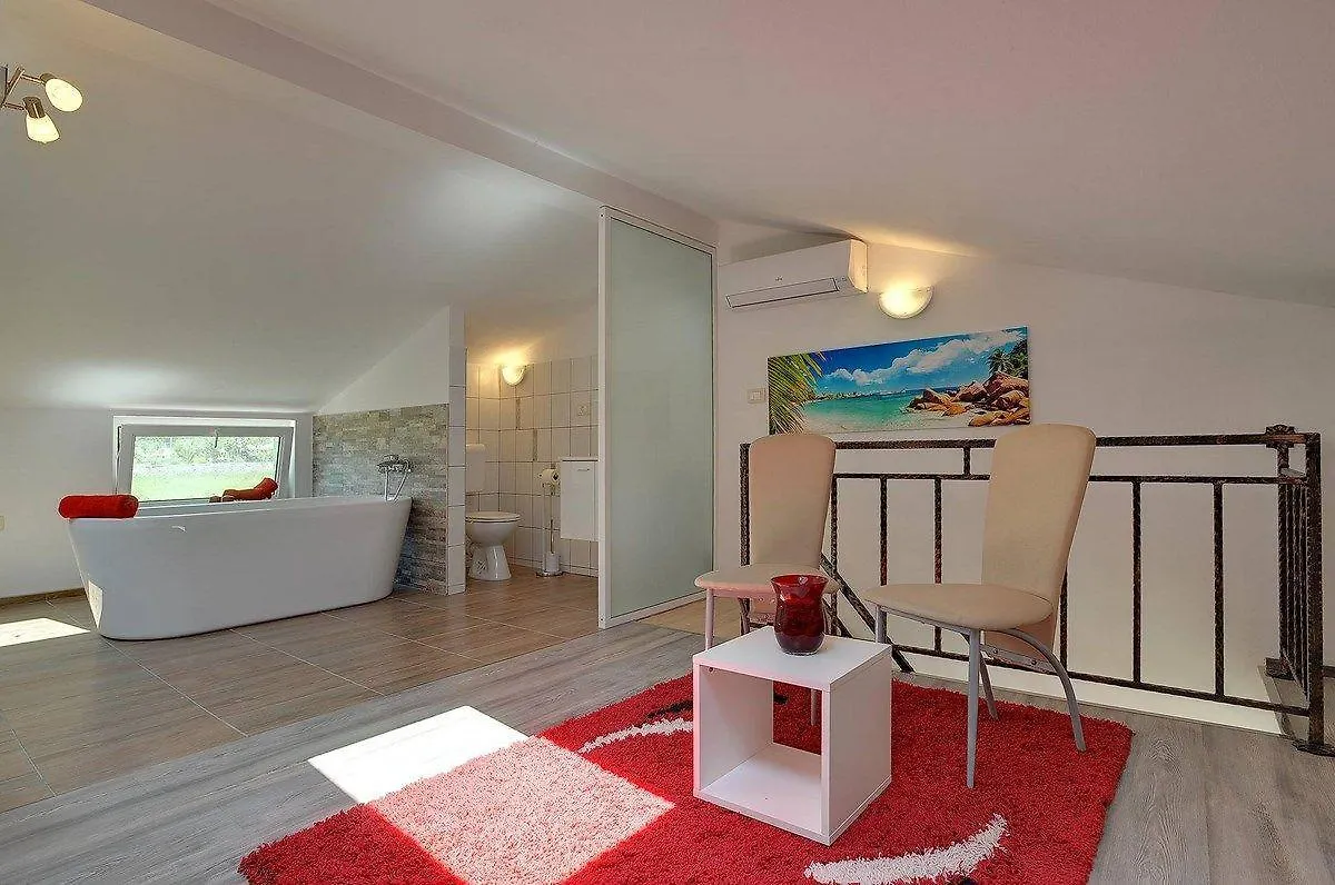 Holiday home Villa Lana Svetvincenat